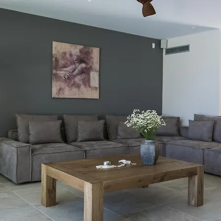 Ylenia 阿尔戈斯托利翁