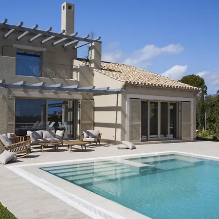 Ylenia Villa *