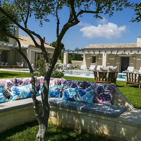 Ylenia Villa *